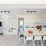 Marina Vibes Villa Ayia Napa