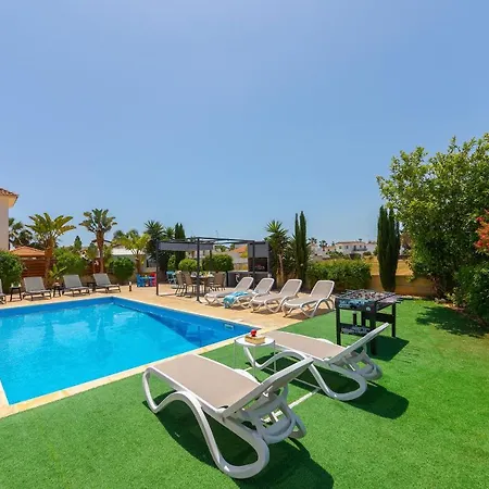 Marina Vibes Villa Ayía Nápa