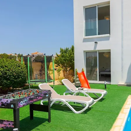 Marina Vibes Villa Ayía Nápa