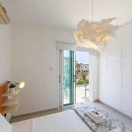 Marina Vibes Ayía Nápa