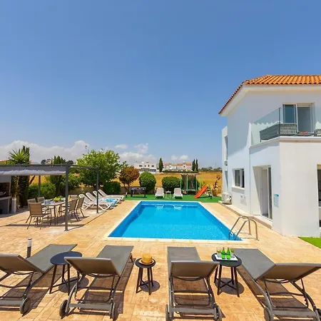 Marina Vibes * Ayía Nápa