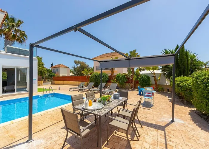 ヴィラ Marina Vibes アヤナパ