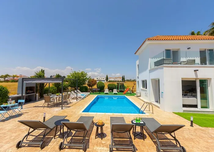 Marina Vibes * Ayia Napa